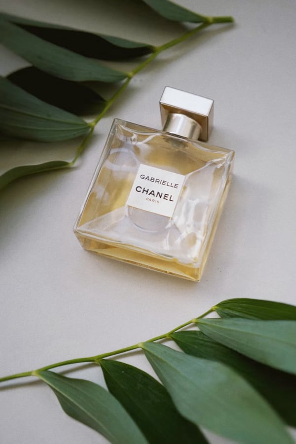 Chanel perfume image